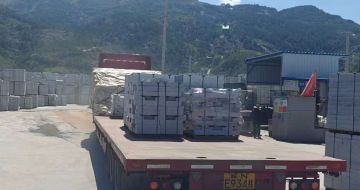 广东 芝麻白仿形路沿石，直形路沿石