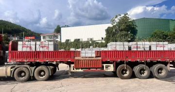 广东 芝麻灰花岗岩地铺石出货日常