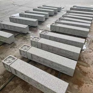 广东 白麻方柱雕花防水