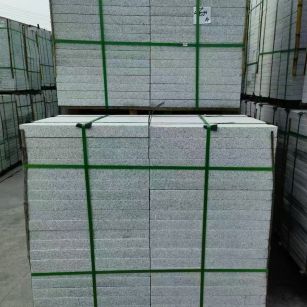 广东 芝麻白火烧，园林广场市政工程地铺石，1.8~5.0厚均有现货