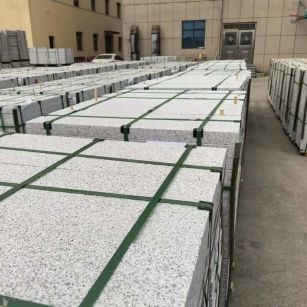 广东 白麻花岗岩5.0公分荔枝面地铺石