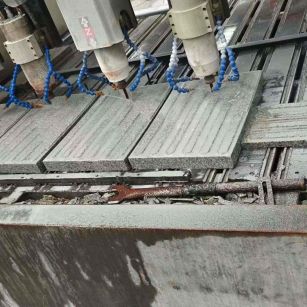 广东 芝麻白花岗岩荔枝面盲道雕刻