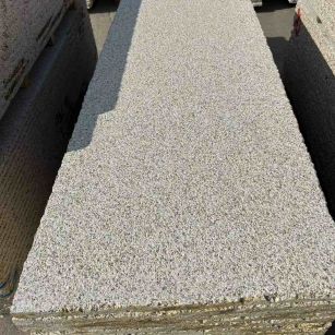 广东 黄金麻花岗岩荔枝面毛板，半成品