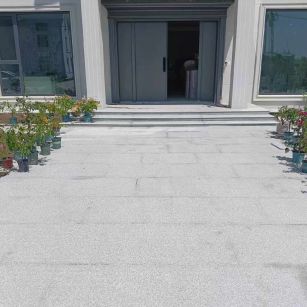 广东 芝麻白花岗岩地铺石地面铺装