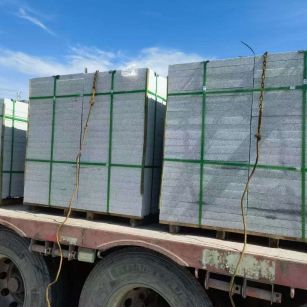 广东 芝麻白花岗岩地铺石装车日常