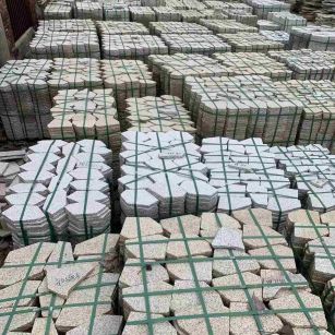 广东 黄金麻白麻花岗岩荔枝面地铺石(冰裂纹)