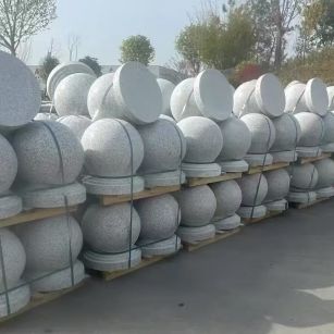 广东 白麻花岗岩石材圆球，石球，挡车球，隔离球，景观石球，风水球等