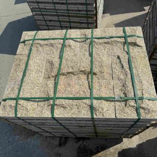 广东 黄金麻花岗岩石材自然面蘑菇石成品