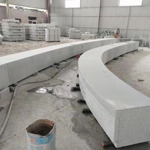 广东芝麻白花岗岩石板材 园林光面弧形坐凳