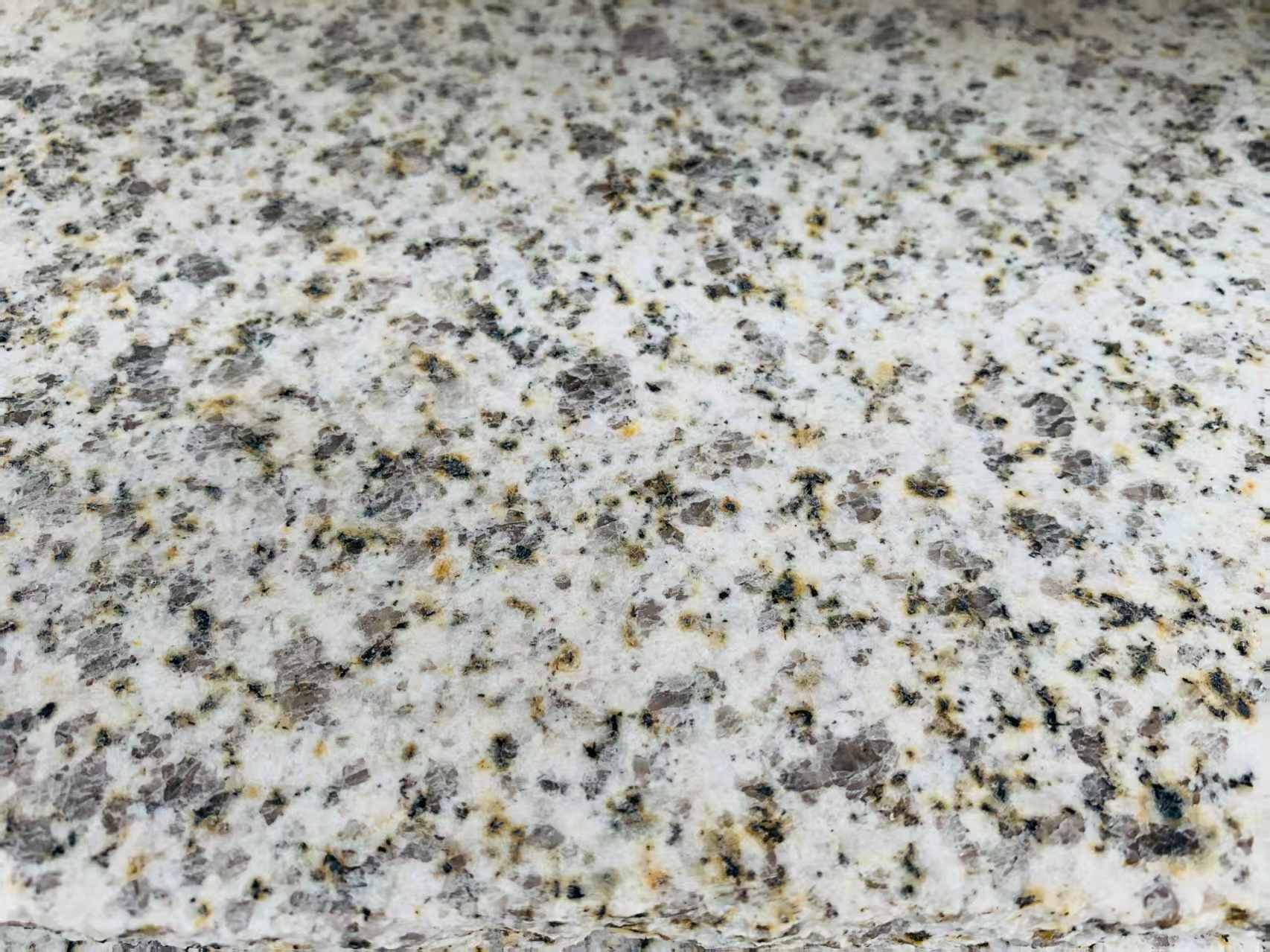 广东 黄金麻花岗岩石材浅黄光面