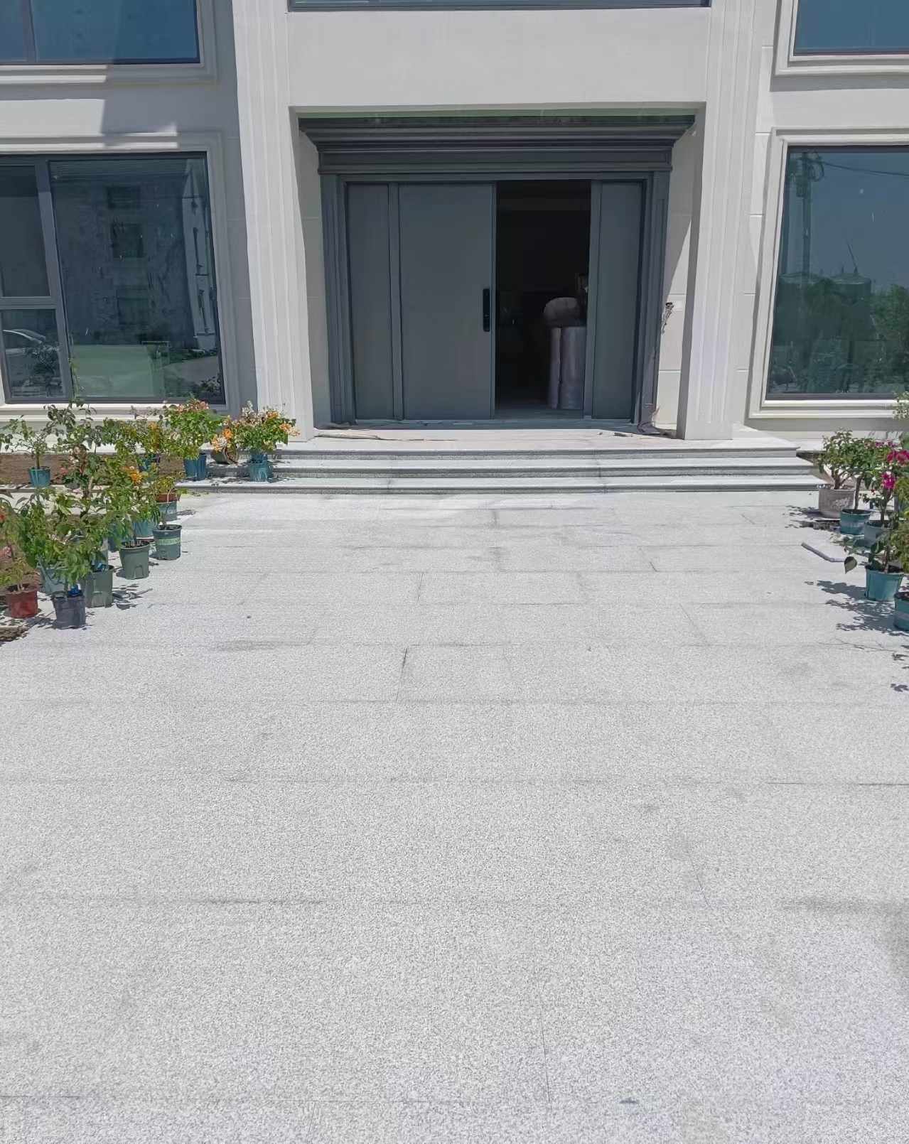 广东 芝麻白花岗岩地铺石地面铺装