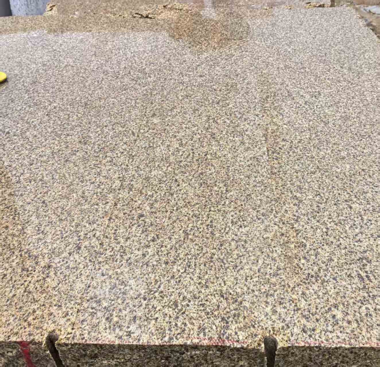 广东 黄金麻花岗岩石材方料