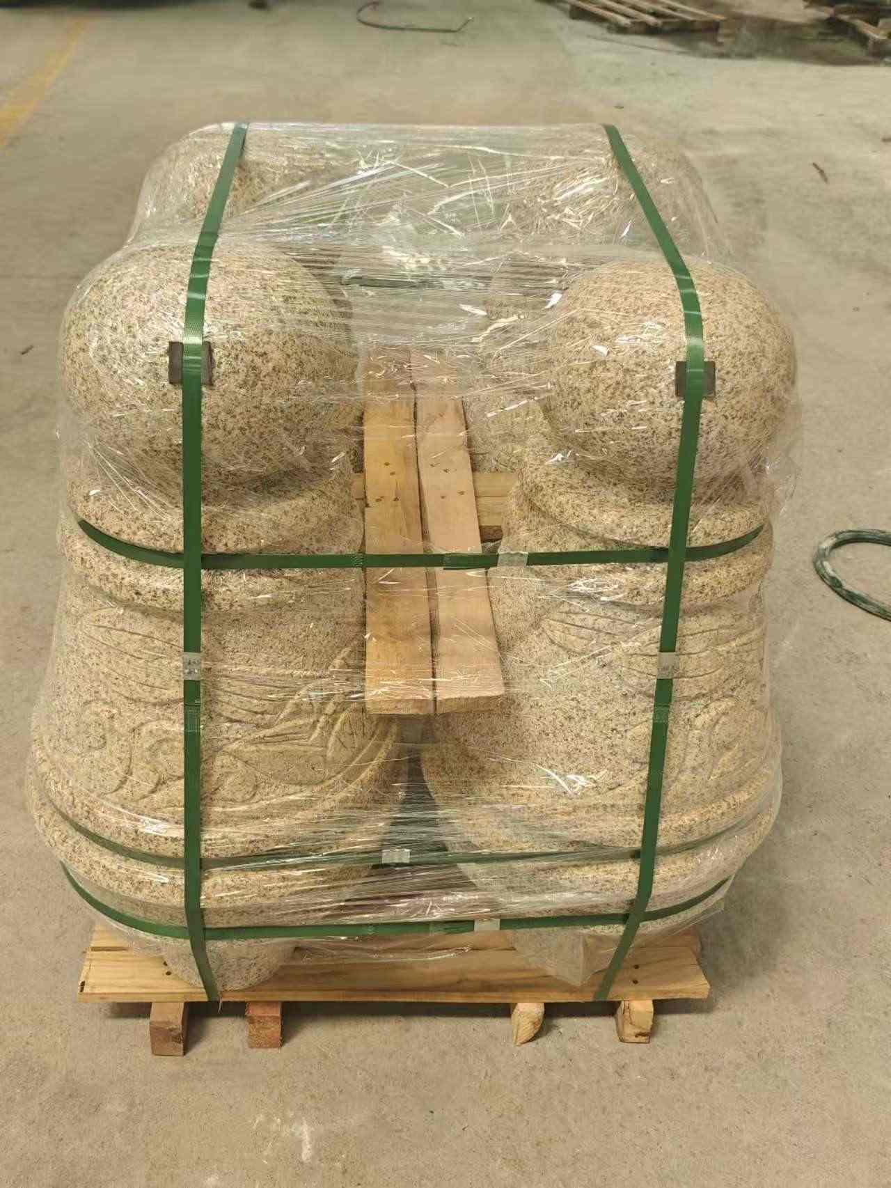 广东 黄金麻异形定制雕花——棒棒糖挡车柱