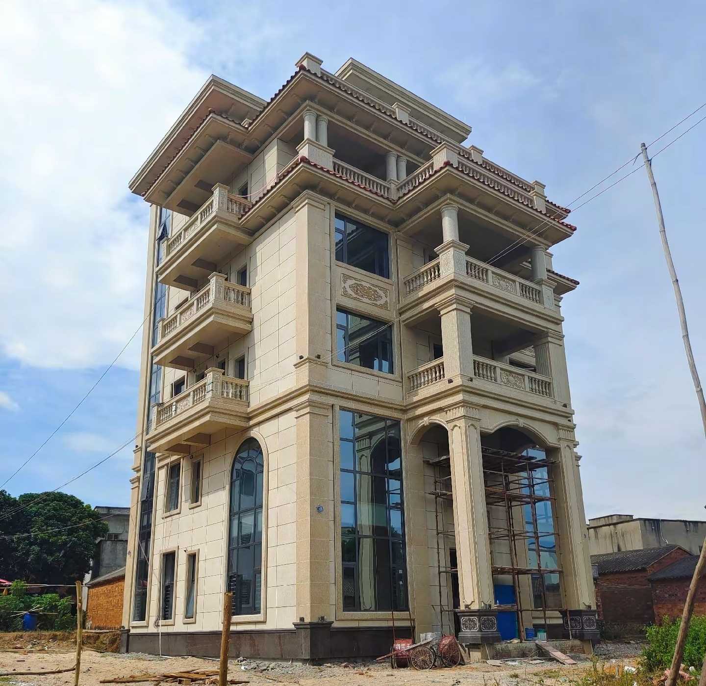 广东 黄金麻花岗岩石材别墅外墙干挂搭配（雕花栏杆花瓶柱门楼罗马柱）