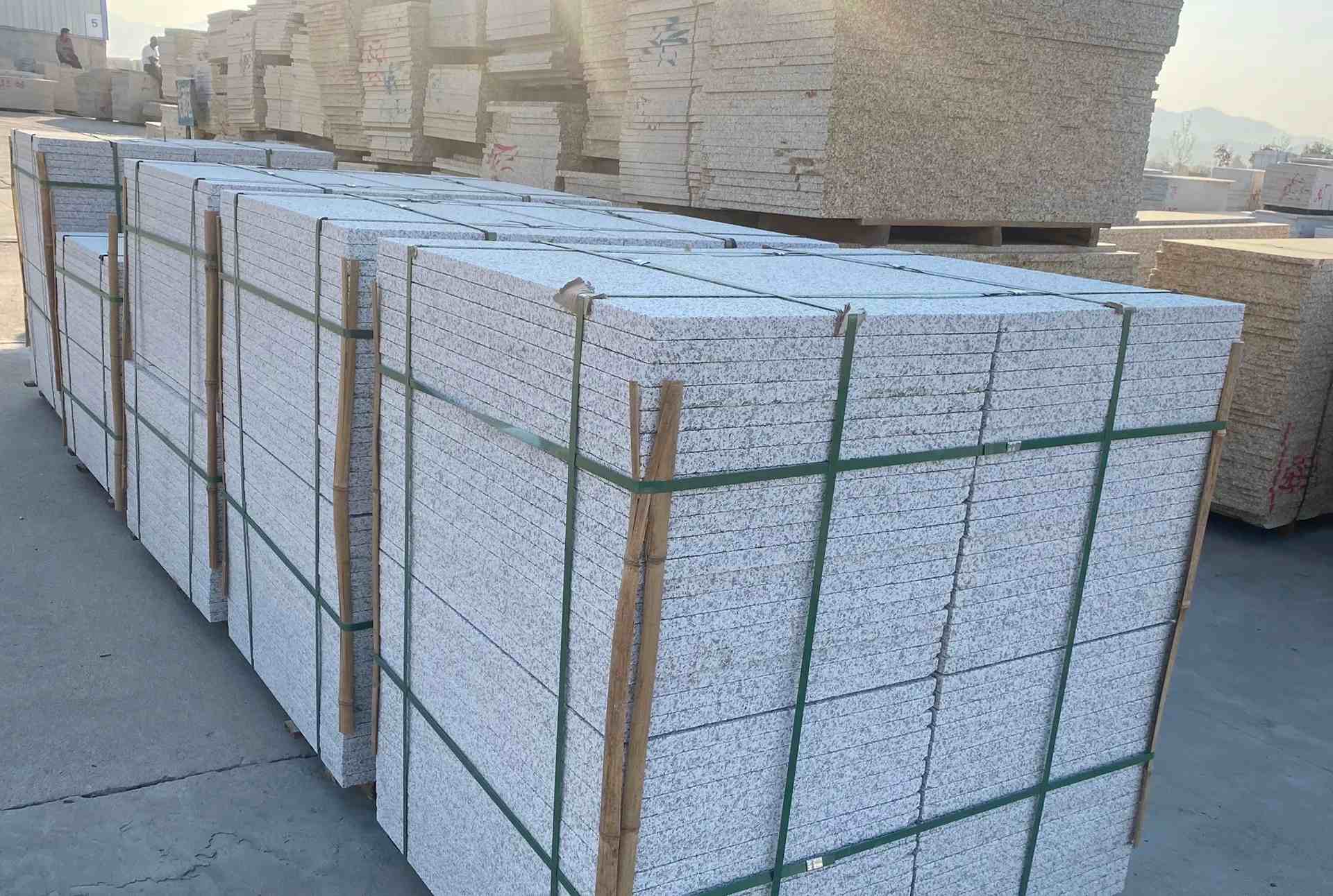 广东 白麻花岗岩荔枝面地铺石