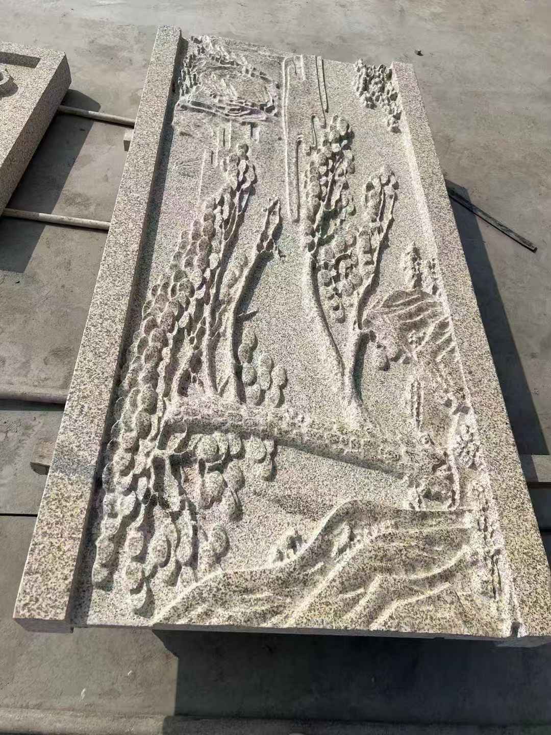 广东 黄金麻雕刻板浮雕迎客松