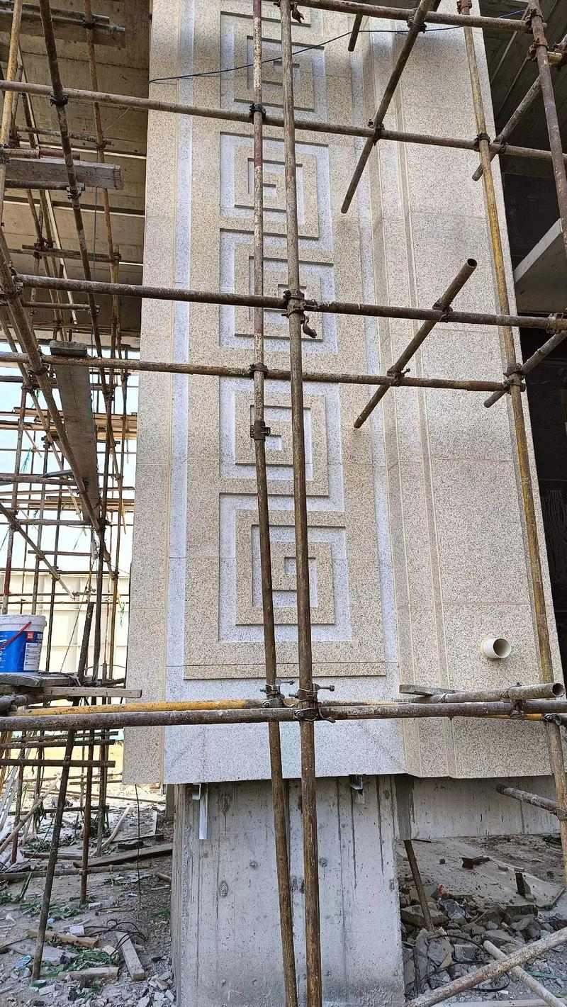 广东 黄金麻花岗岩别墅外墙干挂回纹造型效果