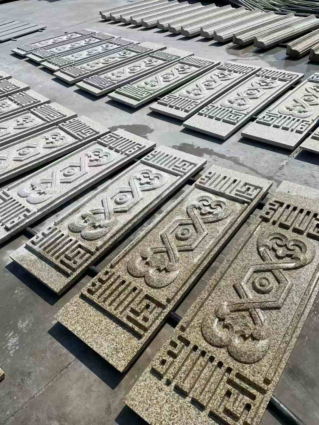 广东 黄金麻花岗岩外墙雕刻板