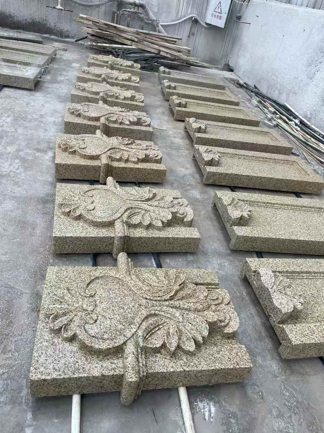 广东 黄金麻花岗岩别墅外墙雕刻板