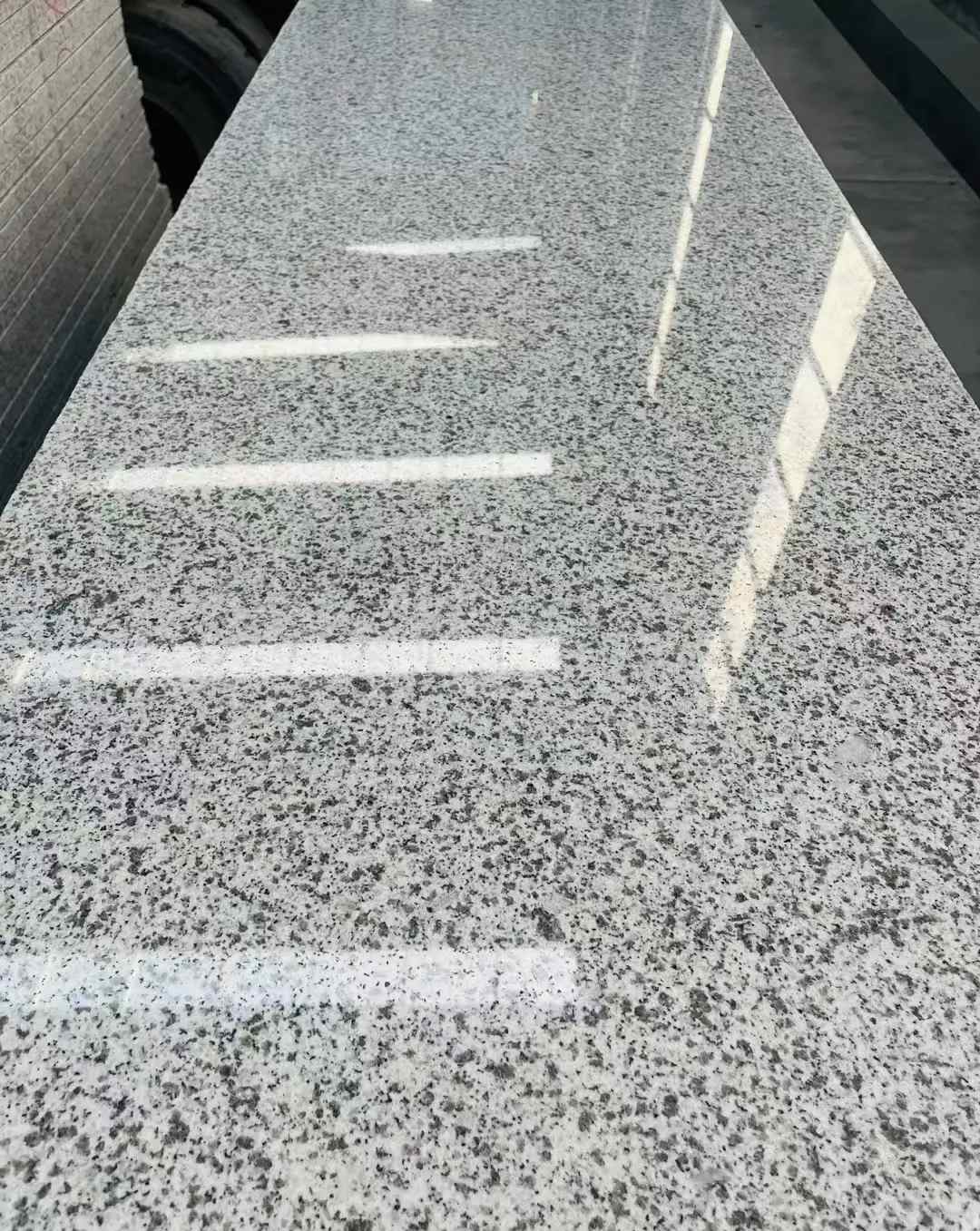 广东 白麻花岗岩光面毛板